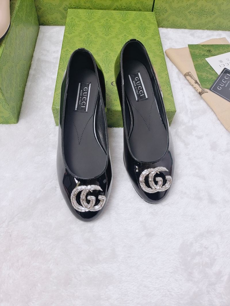 Gucci Flat Shoes